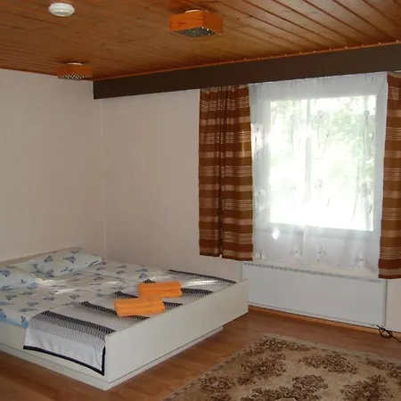 Lomasaaret Motel